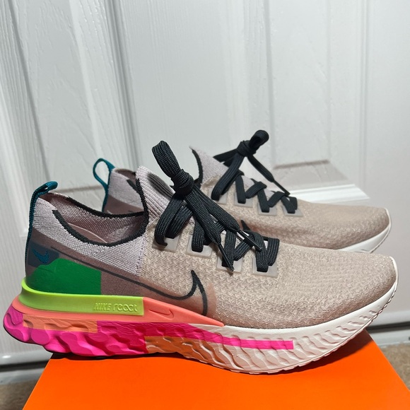 Nike React Infinity Run FK PRM - Picture 1 of 7